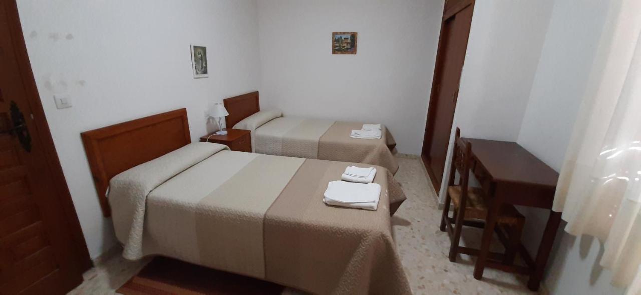 Convento Madre De Dios De Carmona Otel Dış mekan fotoğraf